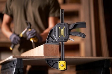 Автоматический зажим XL 150мм 270кг Stanley FatMax