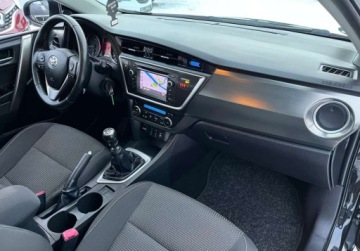 Toyota Auris I Hatchback 3d Facelifting 1.6 Valvematic 132KM 2013 Toyota Auris kamera , nawigacja 1.6 Benzyna 132KM, zdjęcie 34