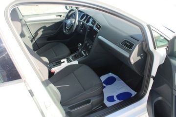 Volkswagen Golf VII Hatchback 3d Facelifting 1.6 TDI-CR DPF BMT 115KM 2019 Volkswagen Golf Trendline LED Gwarancja, zdjęcie 26
