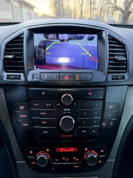 Opel Insignia I Sports Tourer 2.0 CDTI ECOTEC 160KM 2009 Opel Insignia Cosmo Sport Tour 2.0 CDTI 160KM Navi, zdjęcie 30