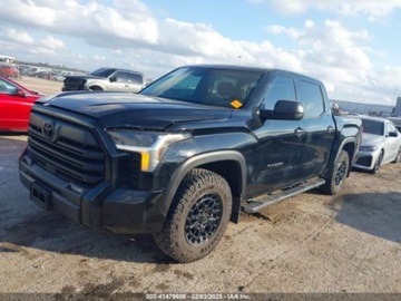 Toyota Tundra II 2024 Toyota Tundra 2024r., SR5, od ubezpieczalni 3.4 Benzyna 389KM, zdjęcie 2