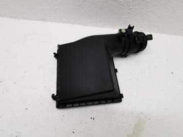 KRYT HORNÍ POUZDRO FILTRU MERCEDES TŘÍDA B W246