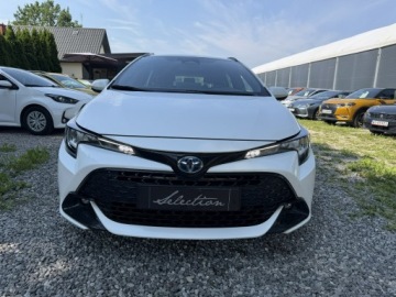 Toyota Corolla XII TS Kombi Facelifting 1.8 Hybrid 140KM 2023 Toyota Corolla 1.8 HSD 140KM Lifting Bezwypadkowy, zdjęcie 2