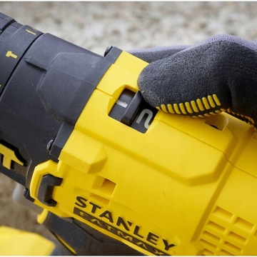 УДАРНАЯ ДРЕЛЬ STANLEY / ПРИВОДНАЯ 18 В 2x1,5 Ач