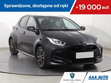 Toyota Yaris IV Hatchback 1.5 Hybrid Dynamic Force 116KM 2022 Toyota Yaris 1.5 VVT-i Hybrid, Salon Polska