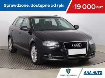 Audi A3 8P Hatchback 3d 1.2 TFSI 105KM 2011 Audi A3 1.2 TFSI, Klima, Klimatronic, Parktronic