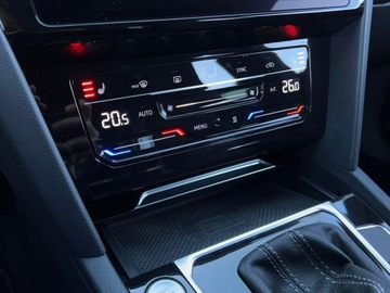 Volkswagen Arteon Fastback Facelifting 2.0 TDI SCR 150KM 2022 Volkswagen Arteon 2.0 TDI 150KM R-Line DSG SerwisASO Acc Led Virtual Webas, zdjęcie 25