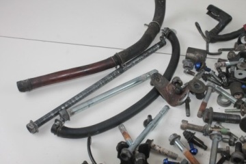 HONDA XRV 750 AFRICA КОМПЛЕКТ БОЛТОВ С ДВУМЯ ВИНТАМИ