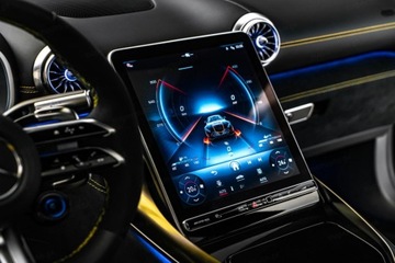 Mercedes AMG GT C190 Coupe 4d Facelifting 4.0 63 585KM 2024 MERCEDES-BENZ AMG GT 63 4Matic+ Coupe 4.0 (585KM) 2024, zdjęcie 10