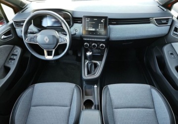 Renault Clio V Hatchback 5d Facelifting 1.0 TCe 90KM 2024 Renault Clio Pl Salon, serwis pelny ASO, Gwarancja, Grupa Adamowscy 90KM, zdjęcie 9