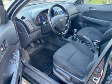 Hyundai i30 I Hatchback 1.4 109KM 2010 Hyundai i30 Lift Klima-auto Serwis Sprawdz PL OPONY zima 1.4 Benzyna, zdjęcie 6