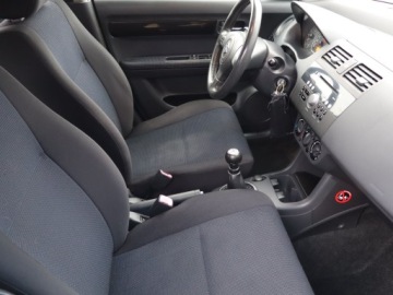 Suzuki Swift IV Hatchback 5d 1.3 92KM 2006 Suzuki Swift 1.3, Klima, Podgrzewane siedzienia, zdjęcie 8