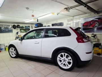 Volvo C30 Hatchback 3d Facelifting 1.6 D DRIVe 109KM 2011 Volvo C30 ___Limited White Edition___1.6D DRIVe 109KM___R-Design___ 1.6, zdjęcie 23