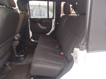 Jeep Wrangler III Unlimited Facelifting 3.6 V6 Pentastar 284KM 2016 JEEP WRANGLER III 3.6 V6 284 KM Bezwypadkowy, SPORT, Automat, VAT 23%, zdjęcie 16