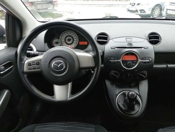 Mazda 2 II Hatchback 5d 1.3 75KM 2010 Mazda 2 1.3 PROSTA benzyna 5 DRZWI klimatyzacja piekny kolor 1.3 Benzyna, zdjęcie 38