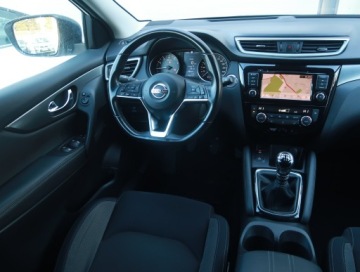 Nissan Qashqai II Crossover Facelifting 1.3DIG-T 140KM 2019 Nissan Qashqai 1.3 DIG-T, Salon Polska, zdjęcie 6