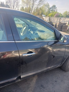 DVEŘE PRAVÝ PŘEDNÍ RENAULT FLUENCE 2008 ROK NV676