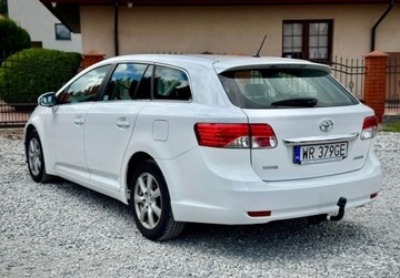 Toyota Avensis III Wagon Facelifting 1.8 Valvematic 147KM 2014 Toyota Avensis 1.8 benzyna 147KM LIFT po serwisie bezwypadkowy 1.8 Benzyna, zdjęcie 27