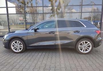Audi A3 8Y Sportback 1.5 35 TFSI 150KM 2022 Audi A3 Sportback Audi A3 Krajowy ,serwis ,FV-VAT23 1.5 Benzyna 150KM, zdjęcie 2