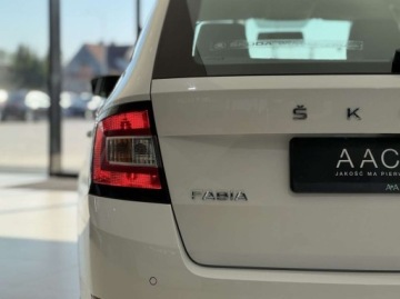 Skoda Fabia III Kombi Facelifting 1.0 TSI 95KM 2021 Skoda Fabia Ambition Kamera cofania CarPlayAndroid Auto Salon Polska F, zdjęcie 34