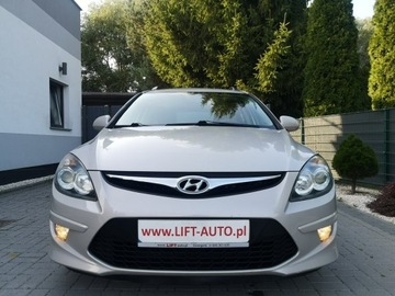 Hyundai i30 I CW Facelifting 1.6 CRDi 115KM 2011 Hyundai i30 1.6 CRDI 116KM Klimatronic Isofix Alu, zdjęcie 1