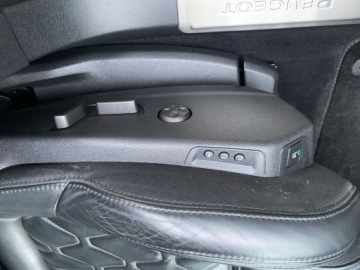 Peugeot 3008 II Crossover 1.2 PureTech 130KM 2018 Peugeot 3008 GT LINE LEDY SKORY NAWIGACJA MASAZE EL.KLAPA KAMERA ICOKPIT E, zdjęcie 14