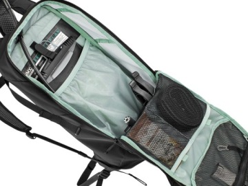 ЧЕРНЫЙ ВЕЛОСИПЕДНЫЙ РЮКЗАК EVOC RIDE 8 ЛИТРОВ С КРЕПЛЕНИЕМ НА ШЛЕМ