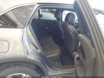 Mercedes GLC C253 2021 Mercedes-Benz GLC 2021 r., 2,0L 4 MATIC 2.0 Benzyna 255KM, zdjęcie 10