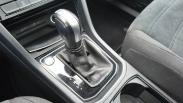 Volkswagen Touran III 2.0 TDI 150KM 2022 Volkswagen Touran 2.0TDI 150KM Automat ACC ASO Iwl, zdjęcie 28