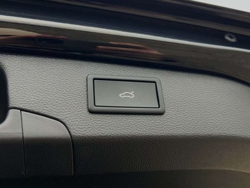 Volkswagen Passat B8 Variant Facelifting 2.0 TDI SCR 150KM 2024 Volkswagen Passat 2.0TDI 150KM Elegance DSG SerwisASO Acc Matrix Hak Navi, zdjęcie 13