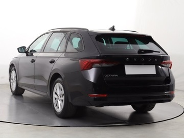 Skoda Octavia IV Kombi 2.0 TDI 150KM 2022 Skoda Octavia 2.0 TDI, Salon Polska, zdjęcie 3