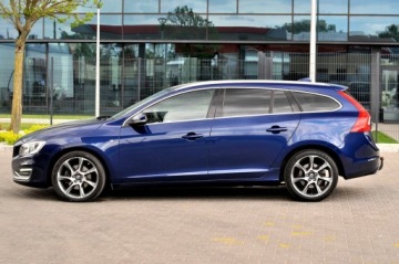 Volvo V60 I Kombi Facelifting 2.0 D4 DRIVE-E 181KM 2014 Volvo V60 LiFT Ocean Race 2,0 D4 181Km Ledy Skóra, zdjęcie 7
