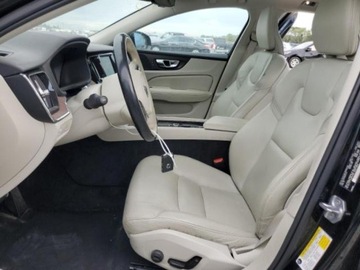 Volvo 2021 Volvo S60 2021r, B5, Momentum, 2.0L, AWD 2.0 Benzyna 247KM, zdjęcie 6