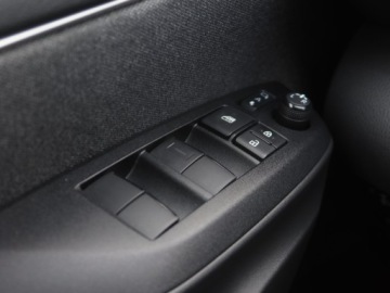 Toyota Yaris IV Hatchback 1.5 Dynamic Force 125KM 2021 Toyota Yaris 1.5 VVT-i, Salon Polska, zdjęcie 18