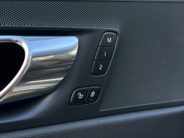 Volvo XC60 II Crossover D4 190KM 2020 Volvo XC 60 R-Design*CarPlay*, zdjęcie 30