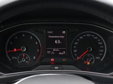 Volkswagen T-Roc I SUV 1.0 TSI 115KM 2018 VW T-Roc 1.0 TSI, Salon Polska, Klima, zdjęcie 10