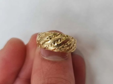 Klasyczny złoty pierścionek damski/ 585/ 2.19g/R15