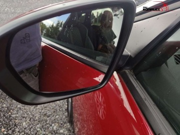 Peugeot 3008 II Plug-In Hybrid Facelifting 1.6 HYBRID 225KM 2021 Peugeot 3008 1.6 HYBRID 225 KM Automat Wersja Road Trip FVAT 23 1.6 225KM, zdjęcie 32