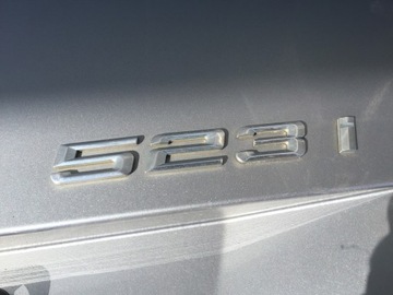 BMW E60 ZNAKY ZNAK KRYT MODEL 523I