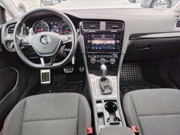 Volkswagen Golf VII Variant 2.0 TDI CR DPF BlueMotion Technology 150KM 2017 Volkswagen Golf FVmarza Kamera podgrz.fotele APP-Connect ASO 2.0 150KM, zdjęcie 9