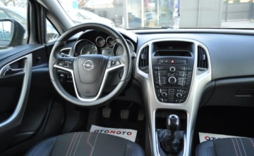 Opel Astra J Sports Tourer 1.4 Turbo ECOTEC 140KM 2012 Opel Astra 1.4 150 JAHRE Benzyna Tempomat Cz. parkowania Klimatyzacja 1.4, zdjęcie 19