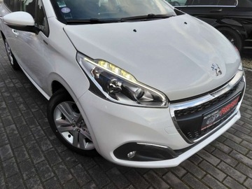 Peugeot 208 I Hatchback 5d Facelifting 1.2 PureTech 82KM 2019 Peugeot 208 Klimatyzacja Kamera Komputer Tempomat 1.2 Benzyna 82KM, zdjęcie 3