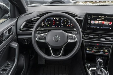 Volkswagen T-Roc I SUV Facelifting 1.5 TSI ACT 150KM 2025 Volkswagen T-Roc Final Edition 1.5 TSI 150 KM DSG, zdjęcie 17