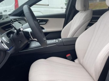 Mercedes Klasa E W214 Sedan 2.0 220d 197KM 2026 E Klasa 220 d 4-Matic AMG 2.0 (197KM) 2026, zdjęcie 4