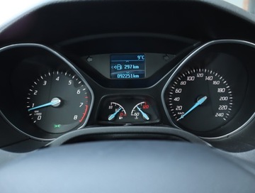 Ford Focus III Hatchback 5d 1.0 EcoBoost 125KM 2013 Ford Focus 1.0 EcoBoost, Salon Polska, Serwis ASO, zdjęcie 10