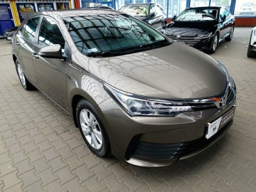 Toyota Corolla XII Sedan 1.6 Valvematic Dual VVT-i 132KM 2019 Toyota Corolla 3LATA GWARANCJA Bezwypad LED, zdjęcie 6