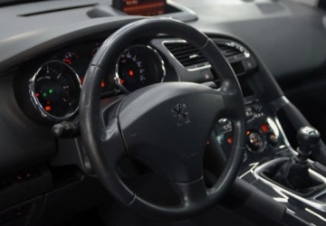 Peugeot 3008 I Crossover 1.6 156KM 2011 Peugeot 3008 Benzyna_Panoramiczny dach_Hak_ 1.6 Benzyna 156KM, zdjęcie 15