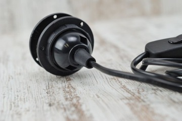 черное соединение, кабель 2 м с вилкой, выключатель, патрон лампы, кабель