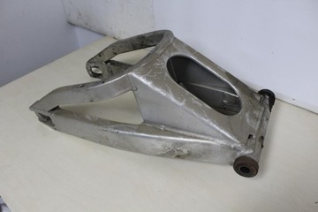 YAMAHA YZF R1 RN01 ЗАДНИЙ РЫЧАГ
