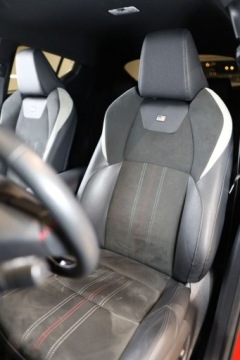 Toyota C-HR I Crossover Facelifting 1.8 Hybrid 122KM 2023 Toyota C-HR 1.8 Hybrid GPF GR Sport 1.8 Hybryda 122KM, zdjęcie 6